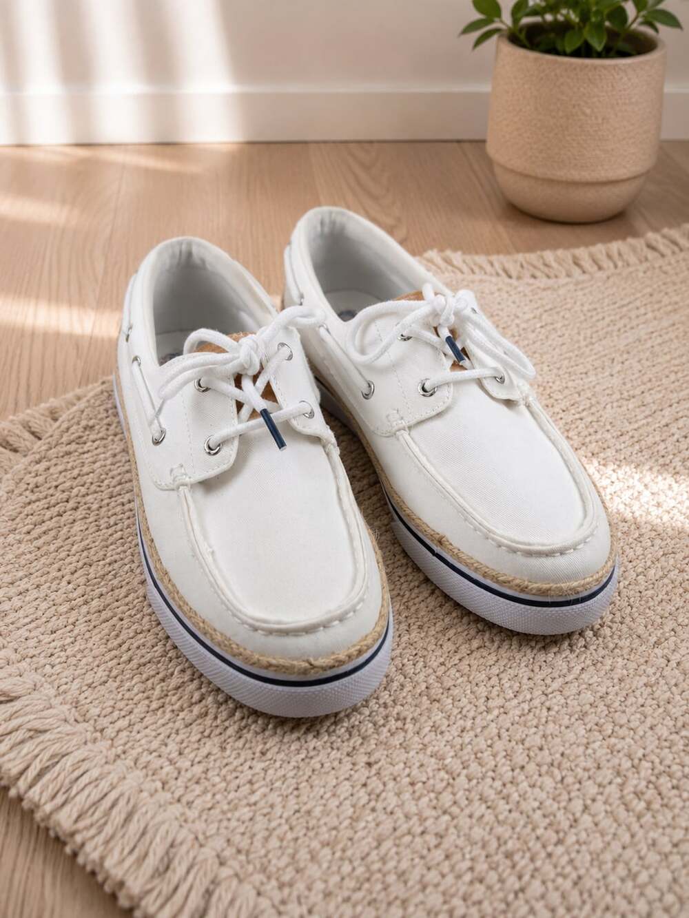 Chaps York Deck White Canvas Boat Shoes Memory Foam Women’s Size 9